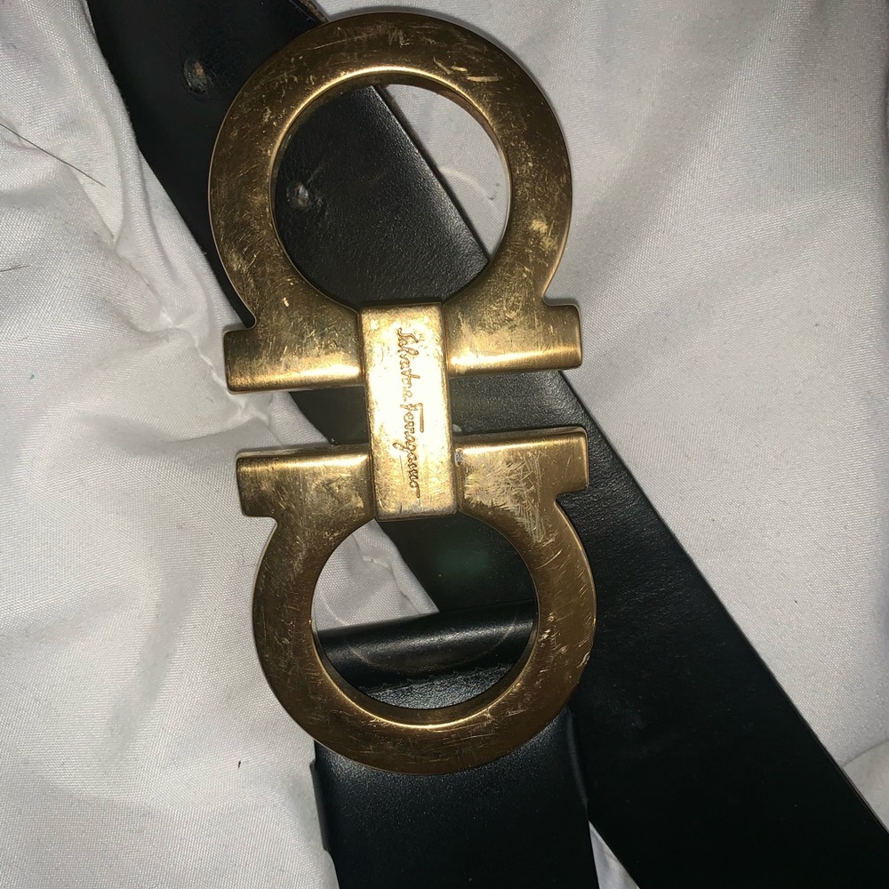 Salvatore ferragamo oversized belt sz 44